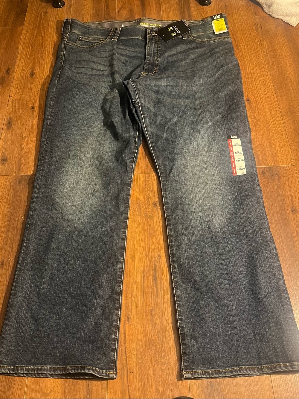 Lee Men's Bootcut Jeans in Dark Blue Wash 42x30
